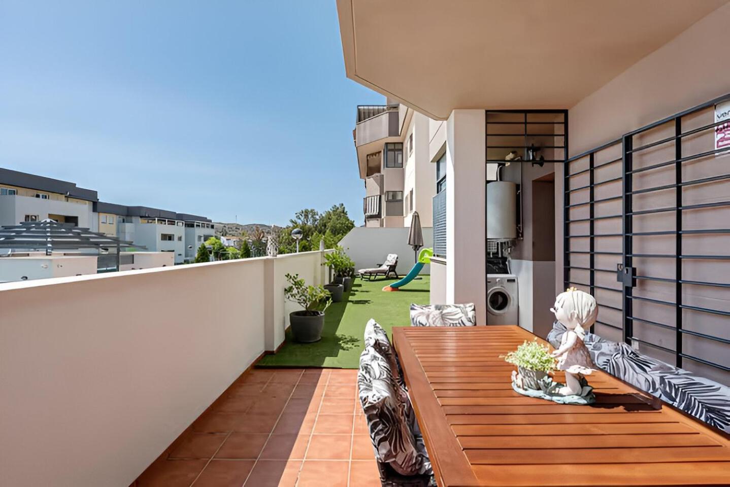 Ven Descansa Y Conoce Malaga Ngoại thất bức ảnh